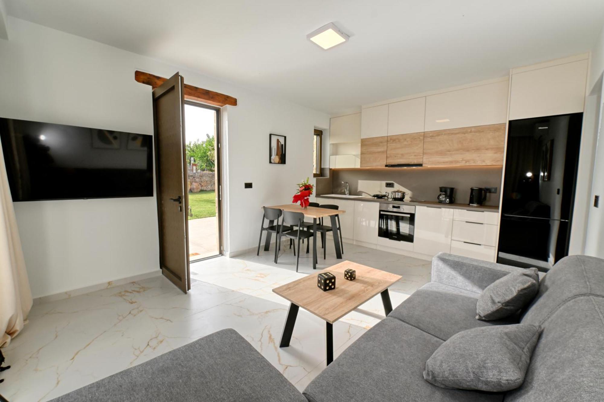 Eagle Bay Loft Apartment Kissamos Luaran gambar