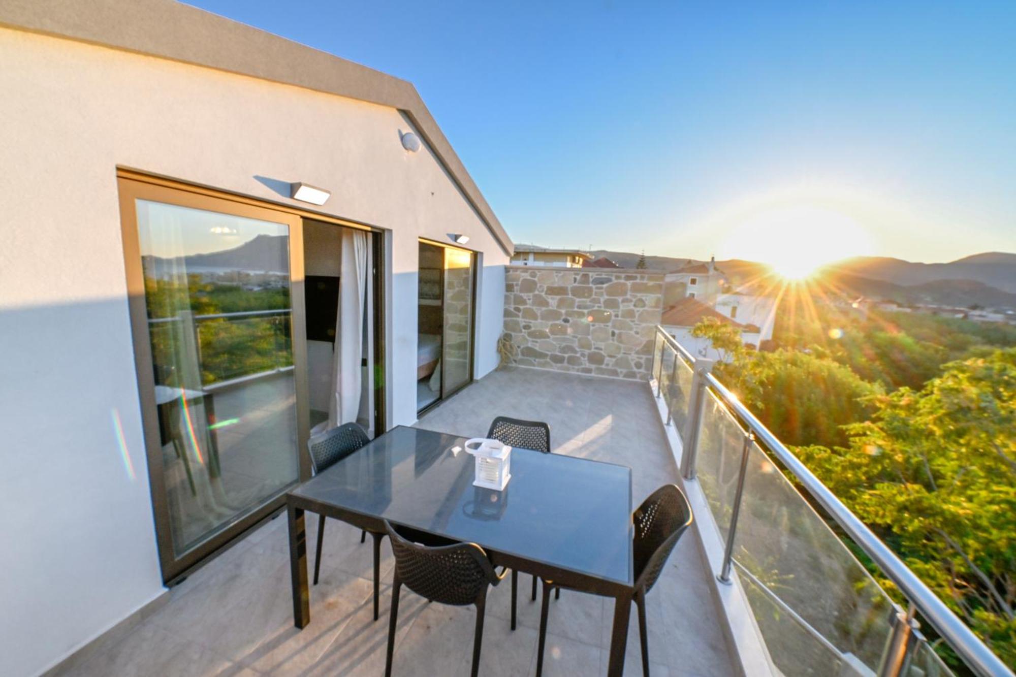 Eagle Bay Loft Apartment Kissamos Luaran gambar